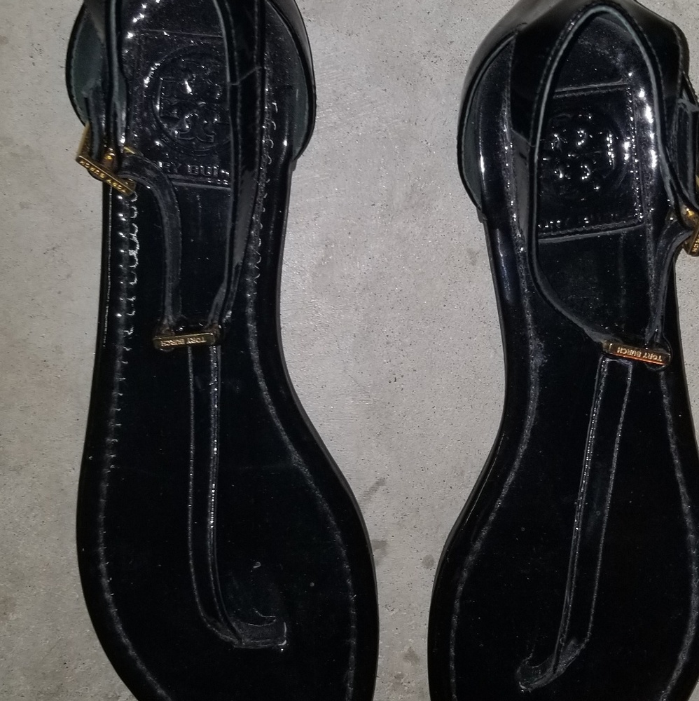 Size 9 Tory burch gold hardware t strap sandal